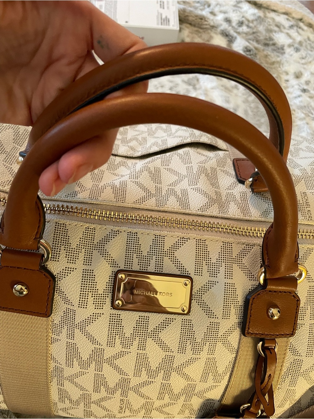 NWT! Michael Kors Jet Set Travel Cream and Tan MK Logo Double Pocket Duffel/Tote - Picture 5 of 11